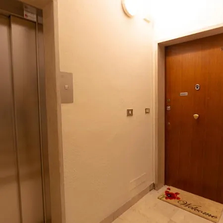 Residenza Porta Leoni - Royal Welcome *