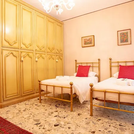 Residenza Porta Leoni - Royal Welcome Lägenhet